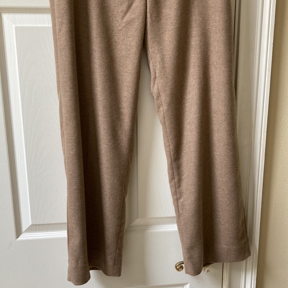 Banana Republic New with tags pants with elastic in back waist band. - Picture 3 of 10